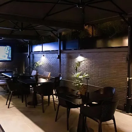 Vila-l 4* Tirana