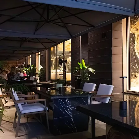 Vila-l Hotel Tirana